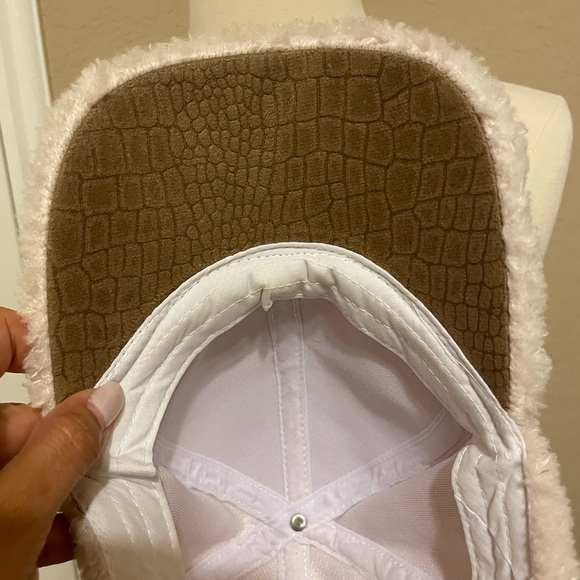 Vince Camuto Fur Hat - Picture 3 of 4